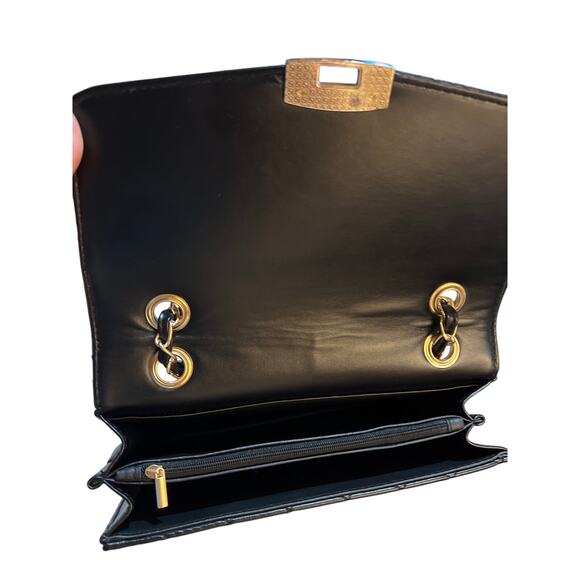 Small Black Purse Faux Leather Convertible Crossbody Chain Strap 3 Compartments - Picture 7 of 8